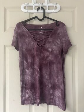American Eagle Outfitters Purple Tie-Dye Crisscross V-Neck Tee